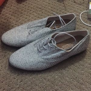 Beautiful Toms Oxford Shoes Brand New